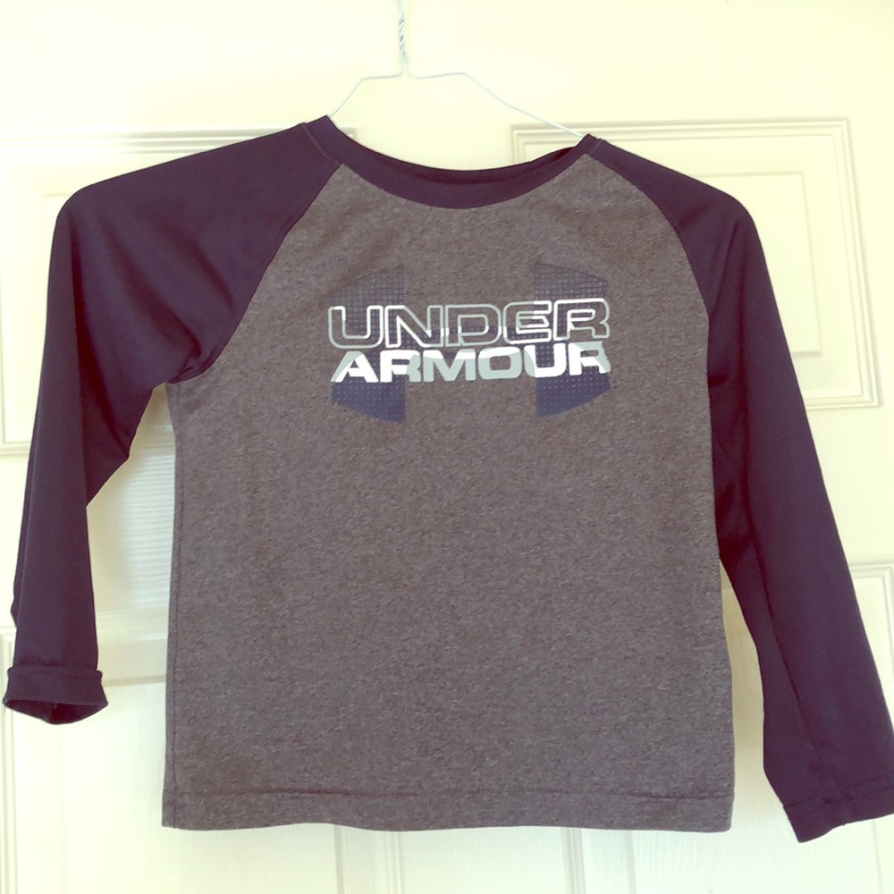Under Armour boys long sleeve - Picture 1 of 1